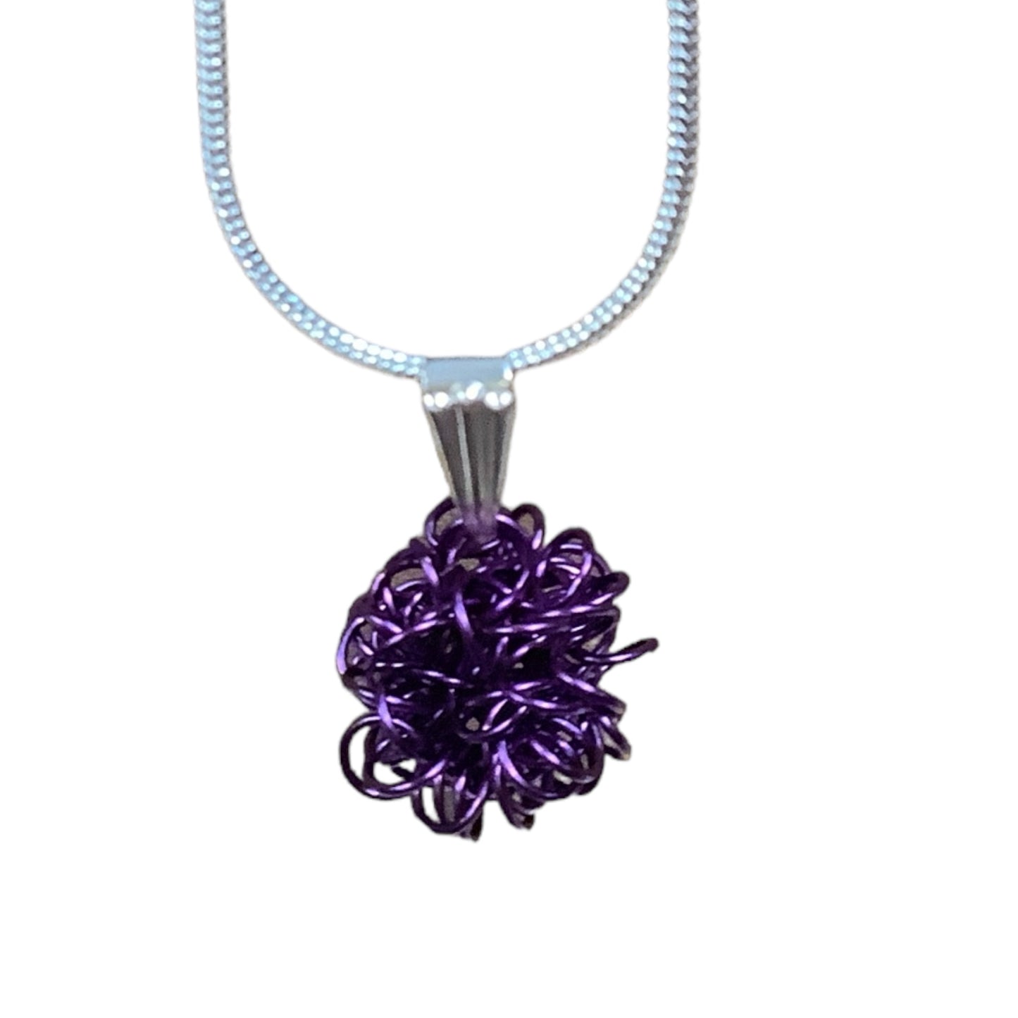 Tangled small drop necklace