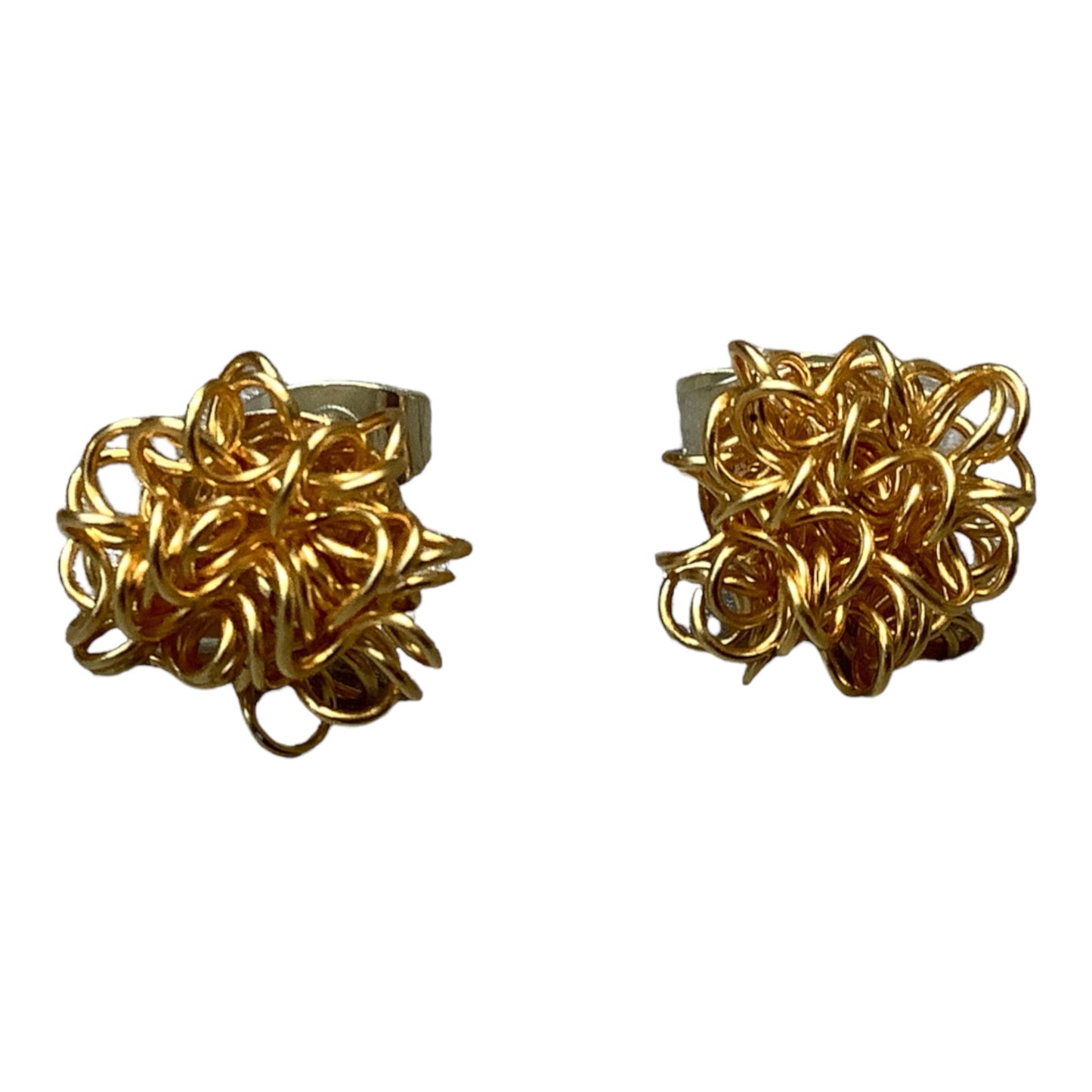 Tangled Studs