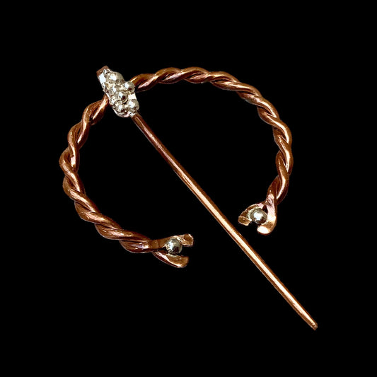 Celtic penannular brooch with granulation